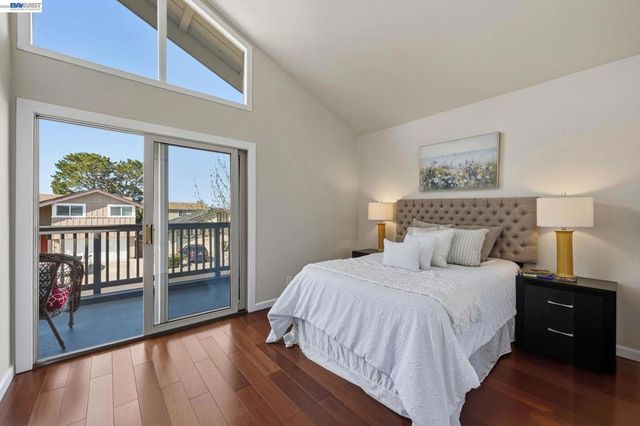 330 Tampa Ct, Foster City, CA 94404