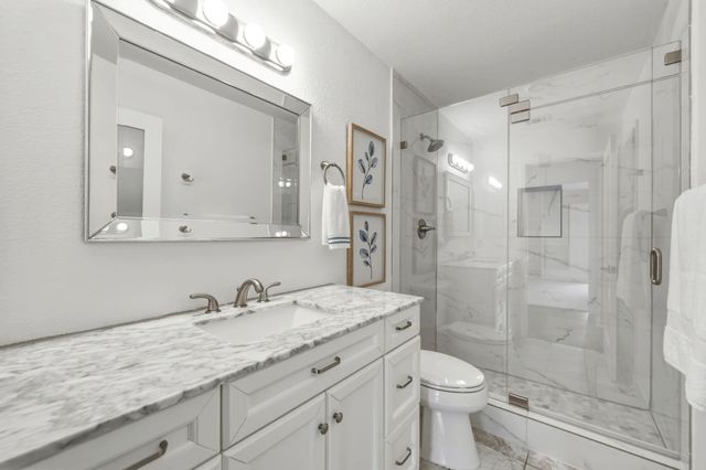 402 S Lake Creek DR, Round Rock, TX 78681