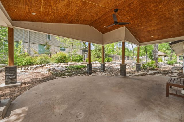 402 S Lake Creek DR, Round Rock, TX 78681