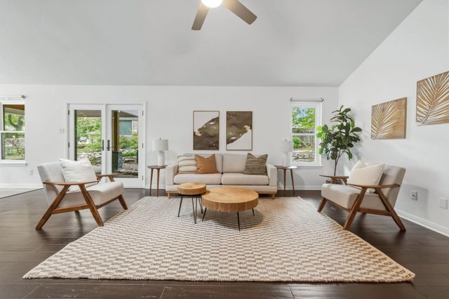 402 S Lake Creek DR, Round Rock, TX 78681