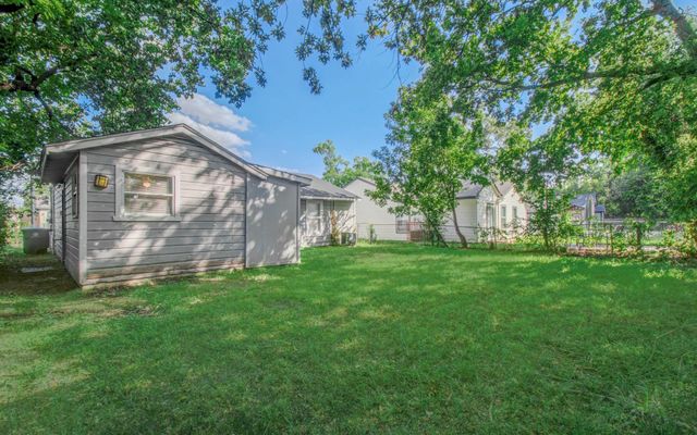 6830 New York Street, Houston, TX 77021