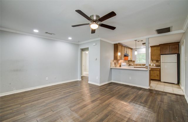 6830 New York Street, Houston, TX 77021