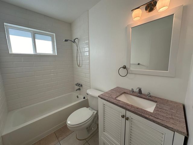 817 Lighthouse Drive C, North Palm Beach, FL 33408