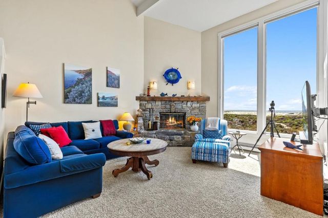 338 Monterey Dunes Way, Moss Landing, CA 95039