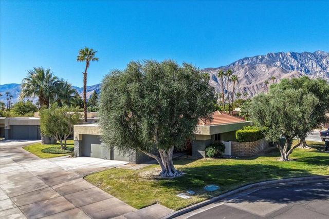 1491 Sunflower Circle N, Palm Springs, CA 92262