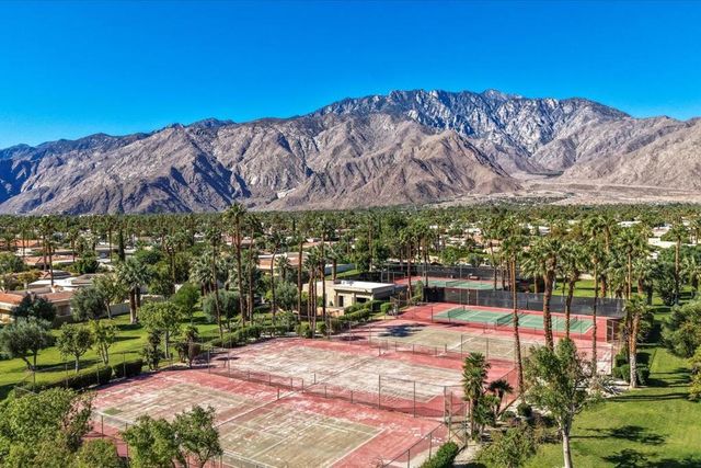1491 Sunflower Circle N, Palm Springs, CA 92262