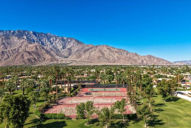 1491 Sunflower Circle N, Palm Springs, CA 92262