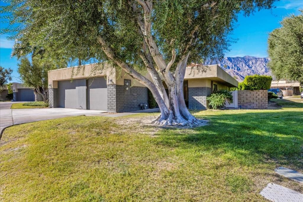1491 Sunflower Circle N, Palm Springs, CA 92262