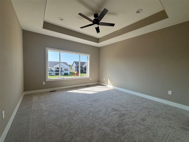 1393 S Lotus Place, West Des Moines, IA 50266