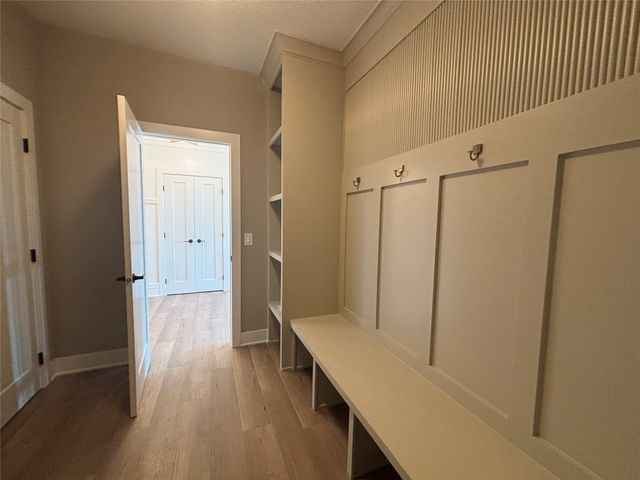 1393 S Lotus Place, West Des Moines, IA 50266