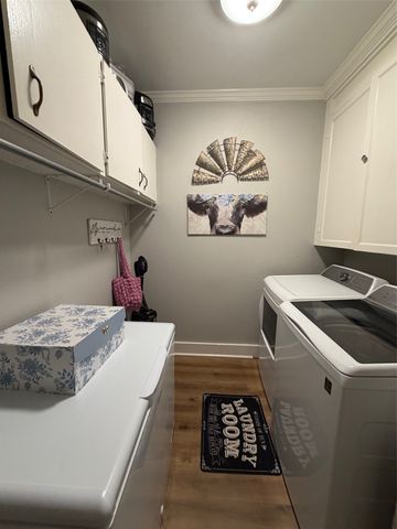 714 E Neches, Palestine, TX 75801