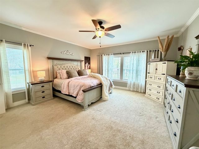 714 E Neches, Palestine, TX 75801