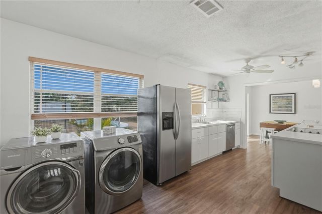 3515 COUNTRY CLUB WAY S, St Petersburg, FL 33712