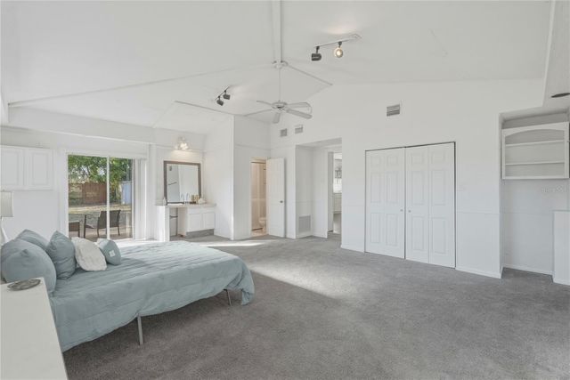 3515 COUNTRY CLUB WAY S, St Petersburg, FL 33712