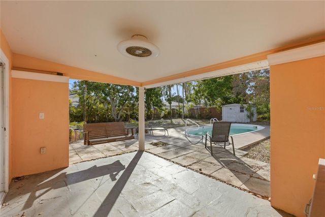 3515 COUNTRY CLUB WAY S, St Petersburg, FL 33712