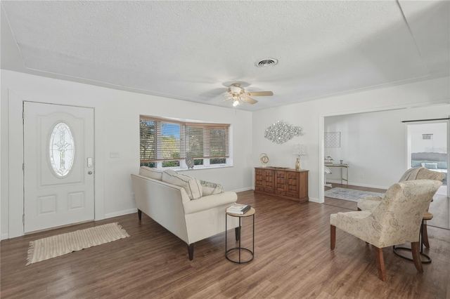 3515 COUNTRY CLUB WAY S, St Petersburg, FL 33712