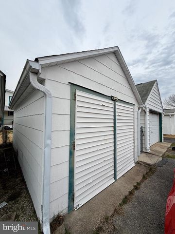 1410 MARGARET ST, Reading, PA 19605