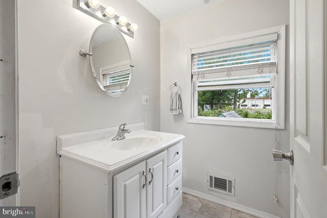 17 DARYE, Toms River, NJ 08755