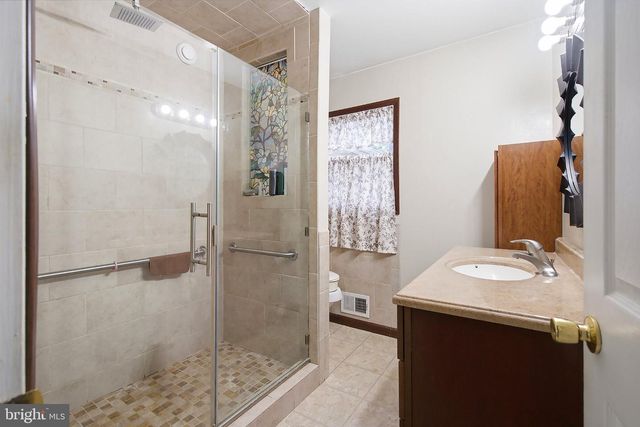17 DARYE, Toms River, NJ 08755