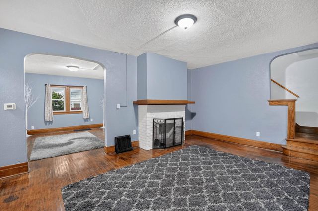 1216 Independence Avenue, Waterloo, IA 50703