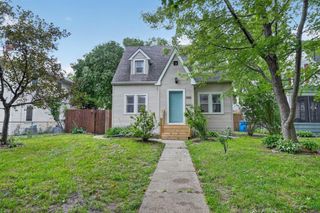 1216 Independence Avenue, Waterloo, IA 50703