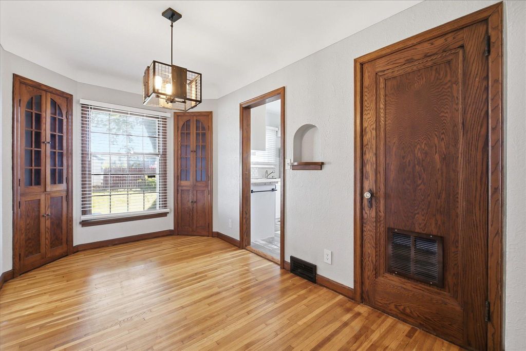 1118 Livingston Avenue, West Saint Paul, MN 55118 — photo 4