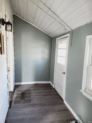 324 S Ohio Street, Bicknell, IN 47512