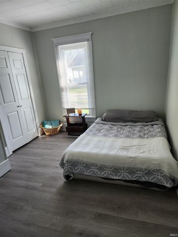 324 S Ohio Street, Bicknell, IN 47512