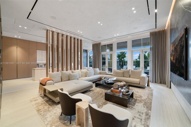 1522 Island Boulevard, Aventura, FL 33160