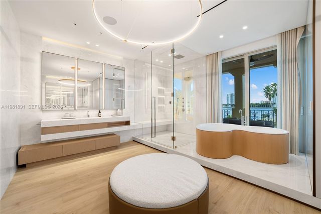 1522 Island Boulevard, Aventura, FL 33160