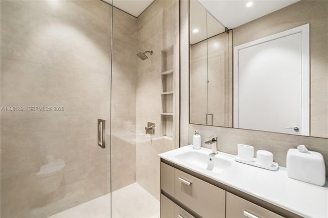 1522 Island Boulevard, Aventura, FL 33160