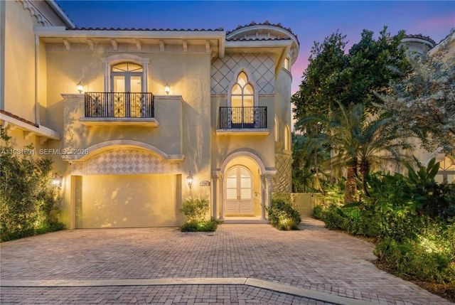 1522 Island Boulevard, Aventura, FL 33160