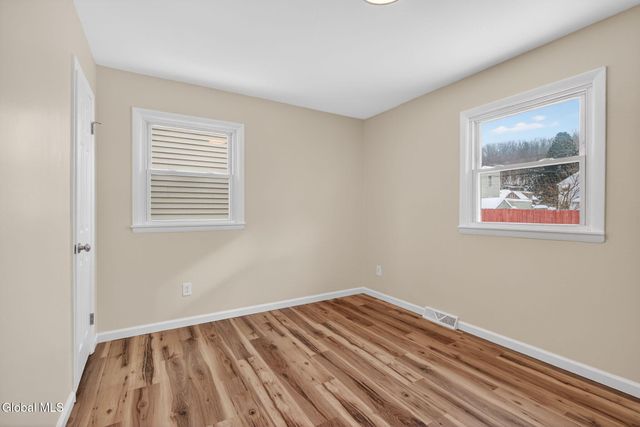 522 7th Avenue, Troy, NY 12182