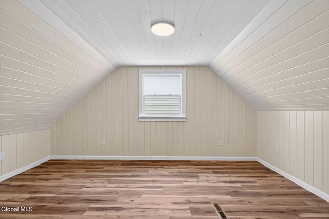 522 7th Avenue, Troy, NY 12182