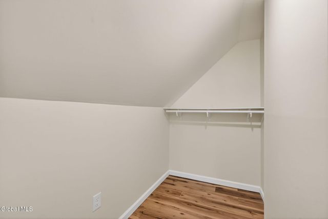 522 7th Avenue, Troy, NY 12182