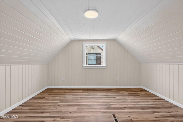 522 7th Avenue, Troy, NY 12182