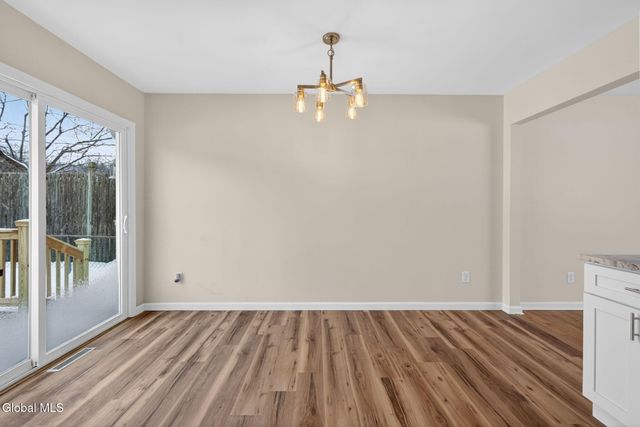 522 7th Avenue, Troy, NY 12182