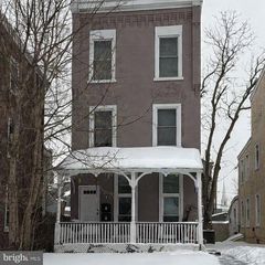 542 STANBRIDGE ST #UNIT 1, Norristown, PA 19401