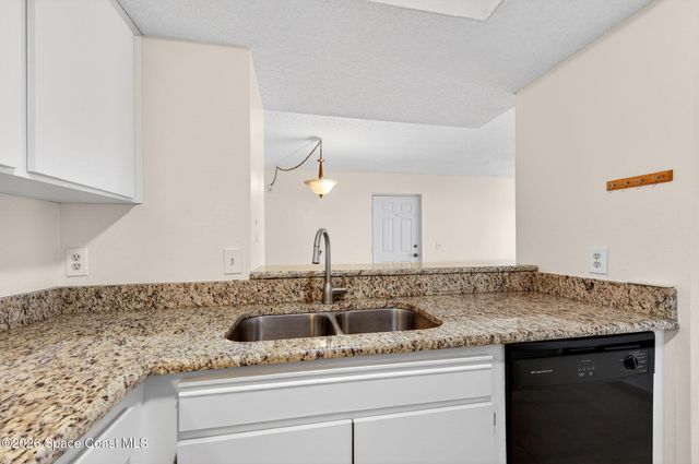 975 Sonesta Avenue NE 203, Palm Bay, FL 32905