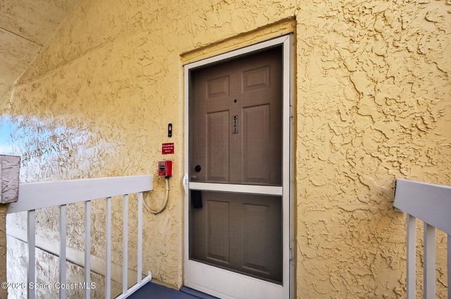 975 Sonesta Avenue NE 203, Palm Bay, FL 32905