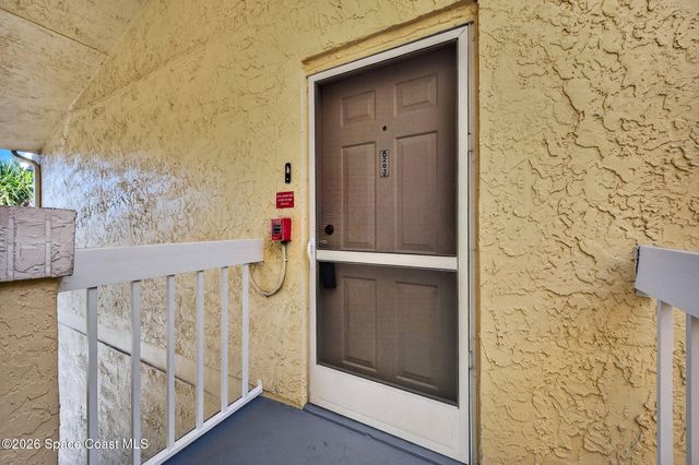 975 Sonesta Avenue NE 203, Palm Bay, FL 32905