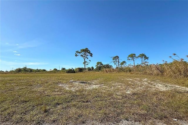 4202 NW 36th AVE, Cape Coral, FL 33993