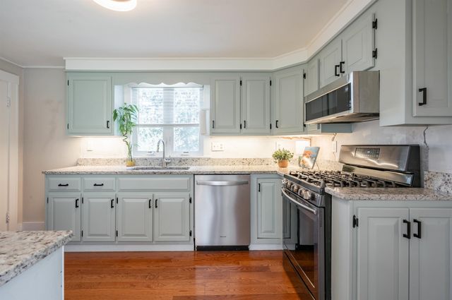 41 Main Street, Atkinson, NH 03811