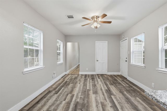 227 S Hampton Road, Dallas, TX 75208