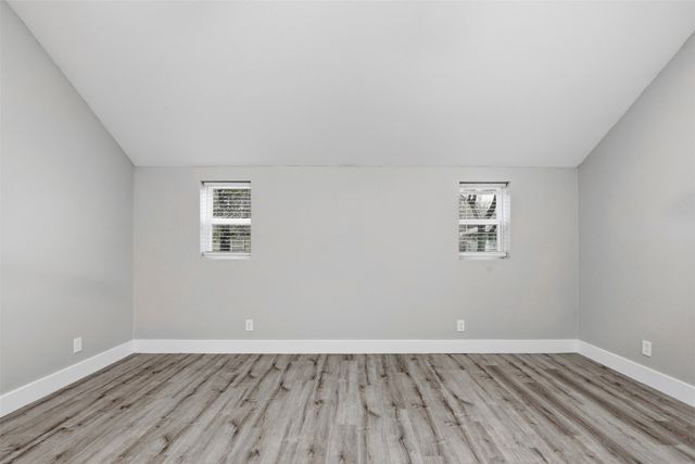 227 S Hampton Road, Dallas, TX 75208