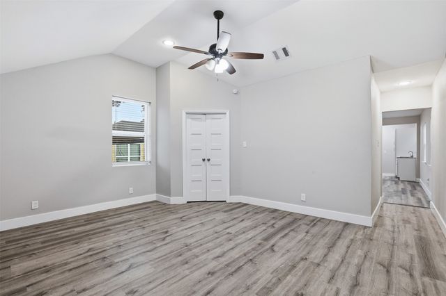 227 S Hampton Road, Dallas, TX 75208