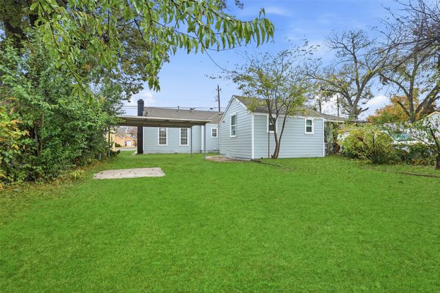 227 S Hampton Road, Dallas, TX 75208