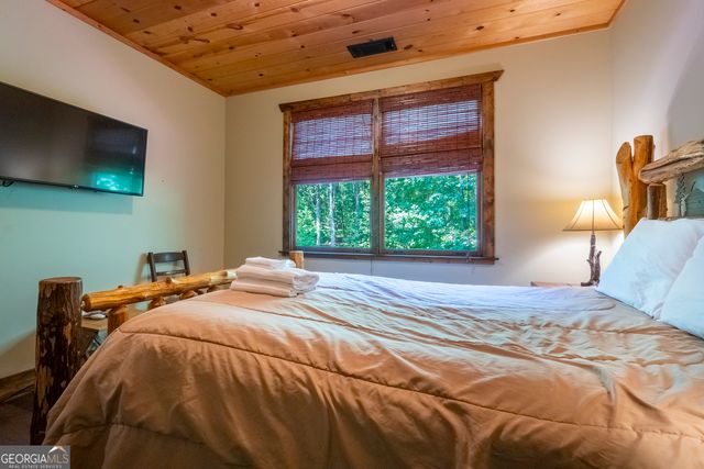 125 Sang Springs Trail, Cleveland, GA 30528