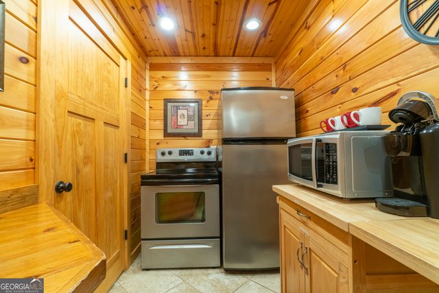 125 Sang Springs Trail, Cleveland, GA 30528