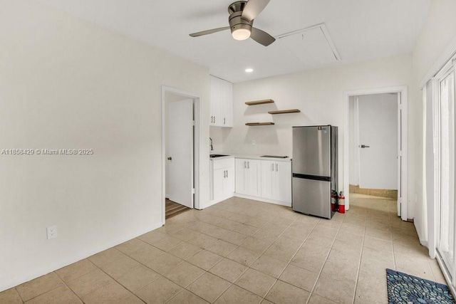 8330 SW 41st St 1, Davie, FL 33328